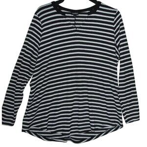 TORRID Top Womens Size 1X black white striped knit top v-neck long sleeve